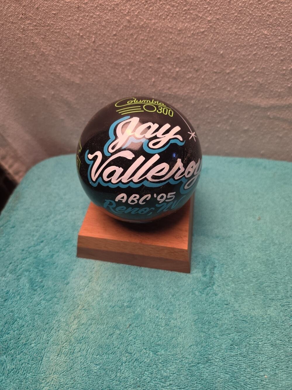 Vintage 1995 ABC Reno NV Bowling Ball Personalized 300 W/ Wood Stand
